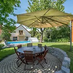 Garni Pod Skalkou 3* 체스키크룸로프