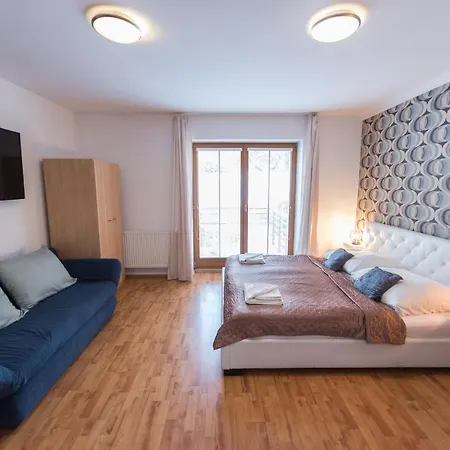 Hotel Garni Pod Skalkou Guest house