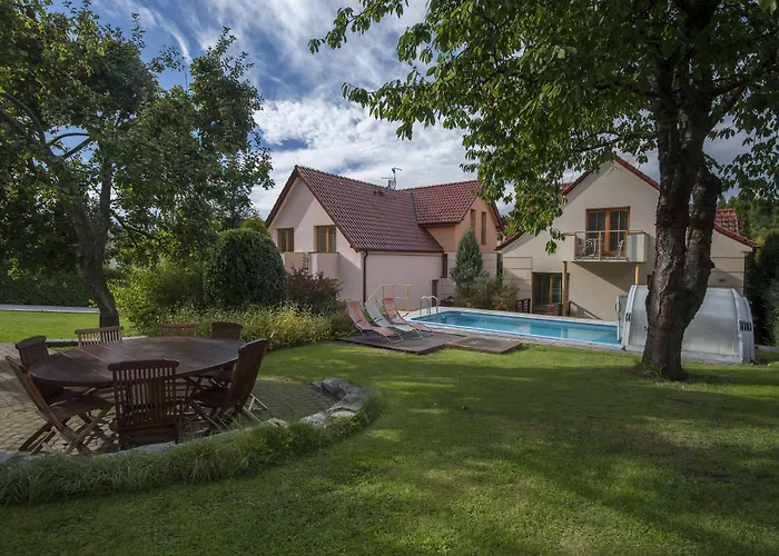 Gasthof Garni Pod Skalkou 3*